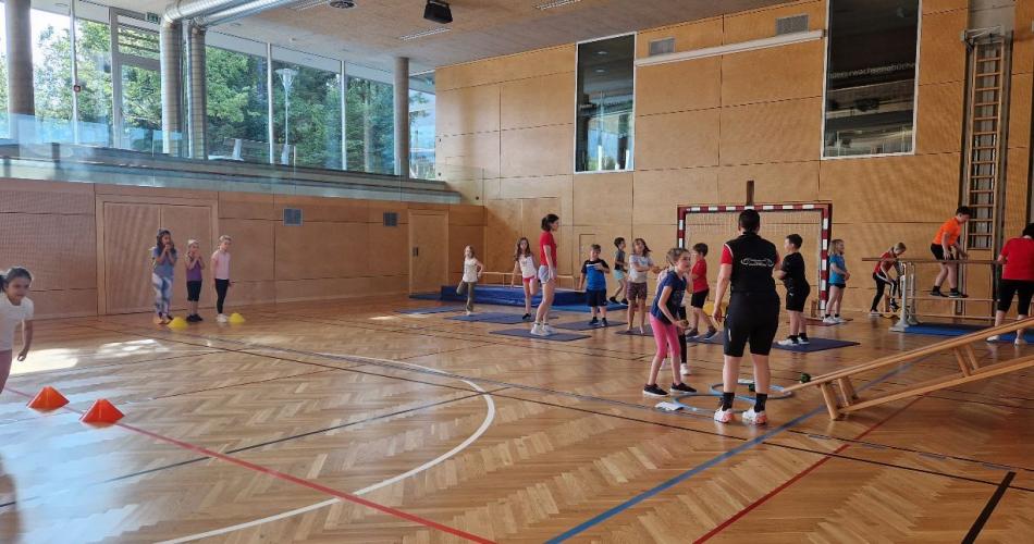 Spielevormittag mit dem Langlaufclub – ein Tag voller Spaß!